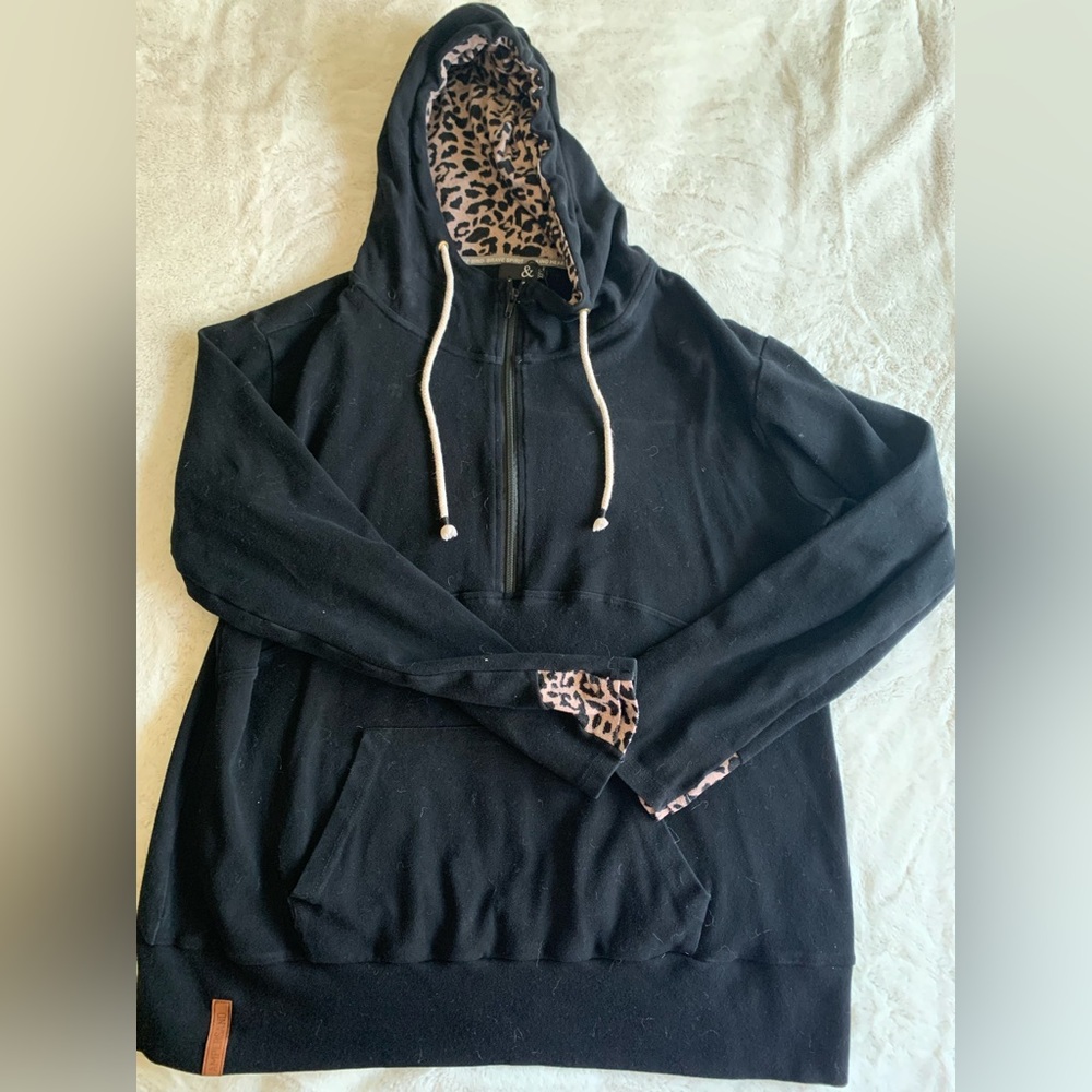 Ampersand Ave 3/4 zip. Black with cheetah hood and thumb holes. Great stretch!